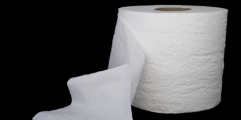 Why Your White Toilet Paper is Toxic